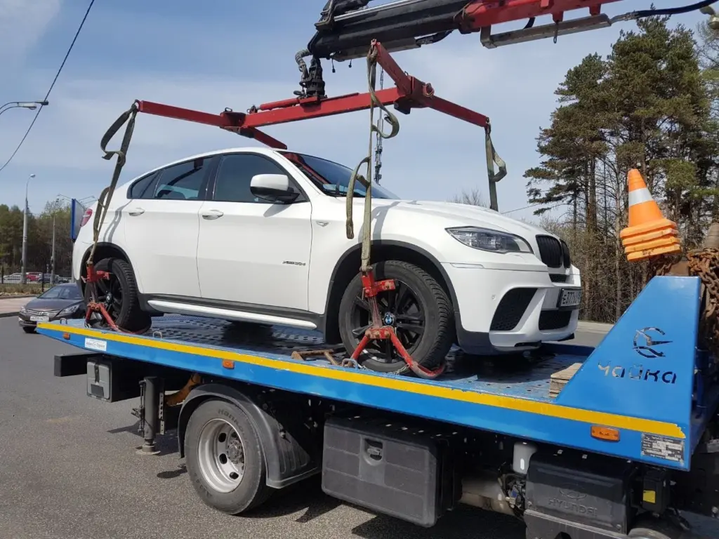 Эвакуация легкового автомобиля